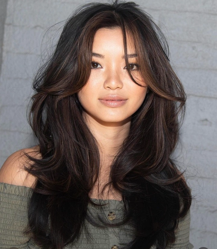 Butterfly Cut Hair: The Airy, Face-Framing Layers Everyone’s Asking For butterfly cut hair