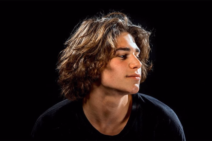 What Is Middle Part Hair for Men